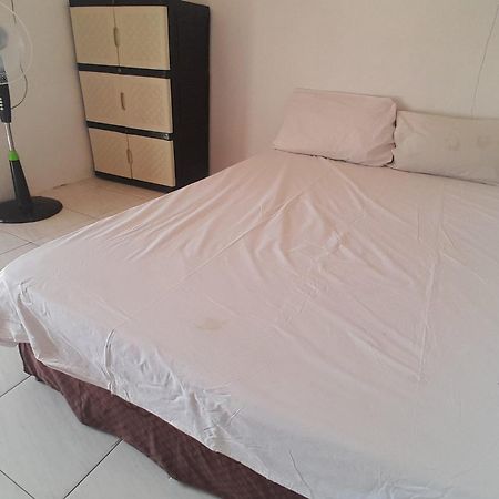 Spot On 93410 Wisma Bintang Jepara Extérieur photo
