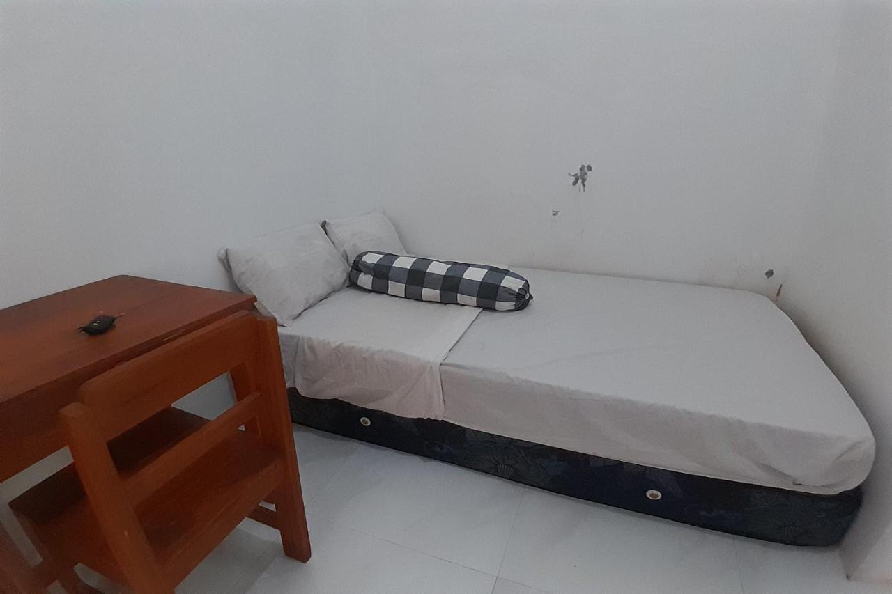 Spot On 93410 Wisma Bintang Jepara Extérieur photo