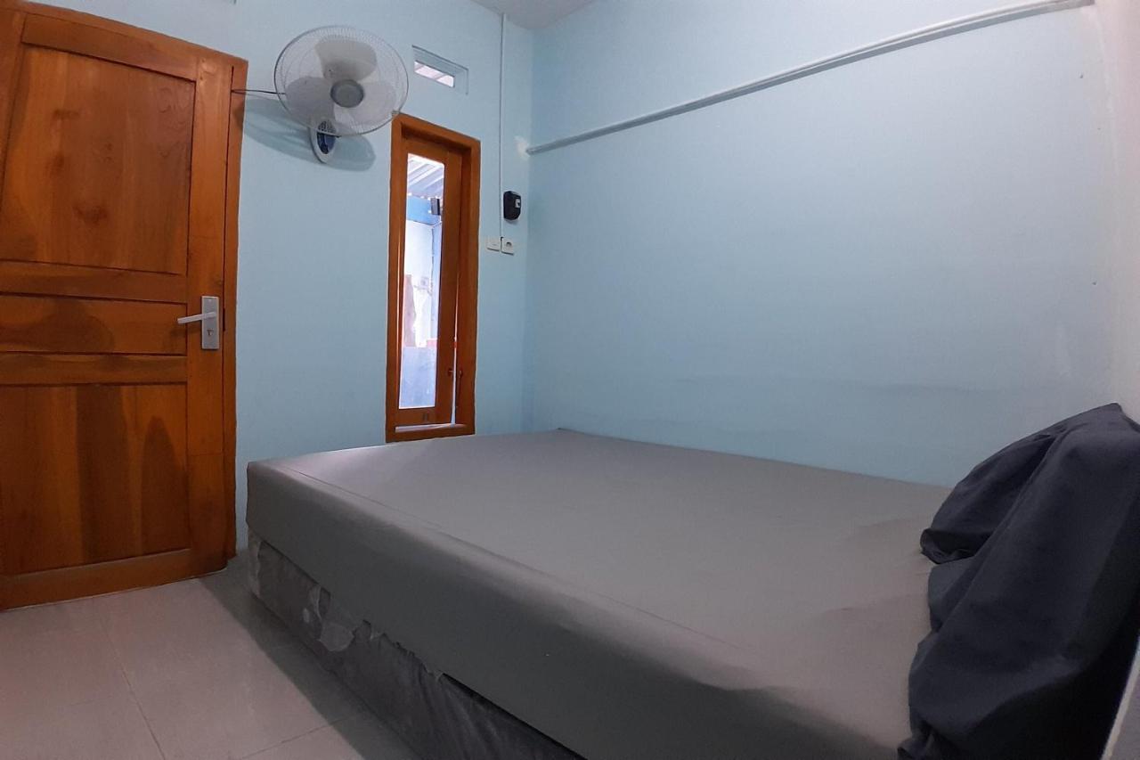 Spot On 93410 Wisma Bintang Jepara Extérieur photo